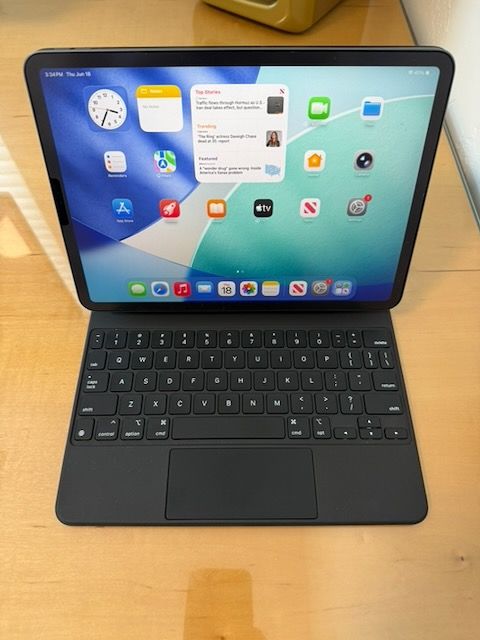 Ipad Pro 11 512GB With Apple Magic Keyboard