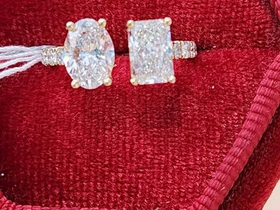 IGI Certified 18K Gold 2.41 Cts D Diamond Oval & Radiant Cut Ring, Made in Japan, Size 6
