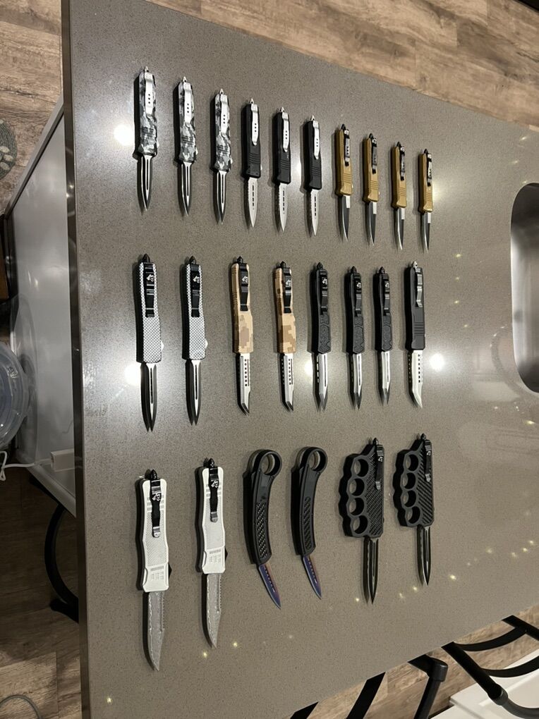 Switch Blade spring Powered Knives