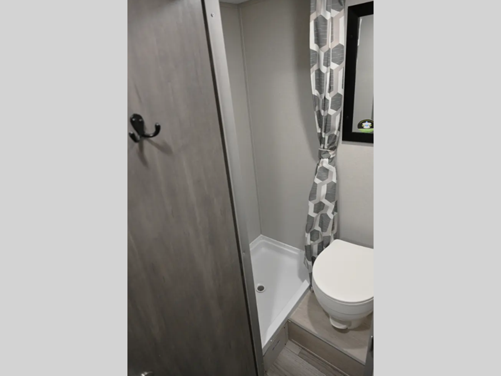 Main image 7