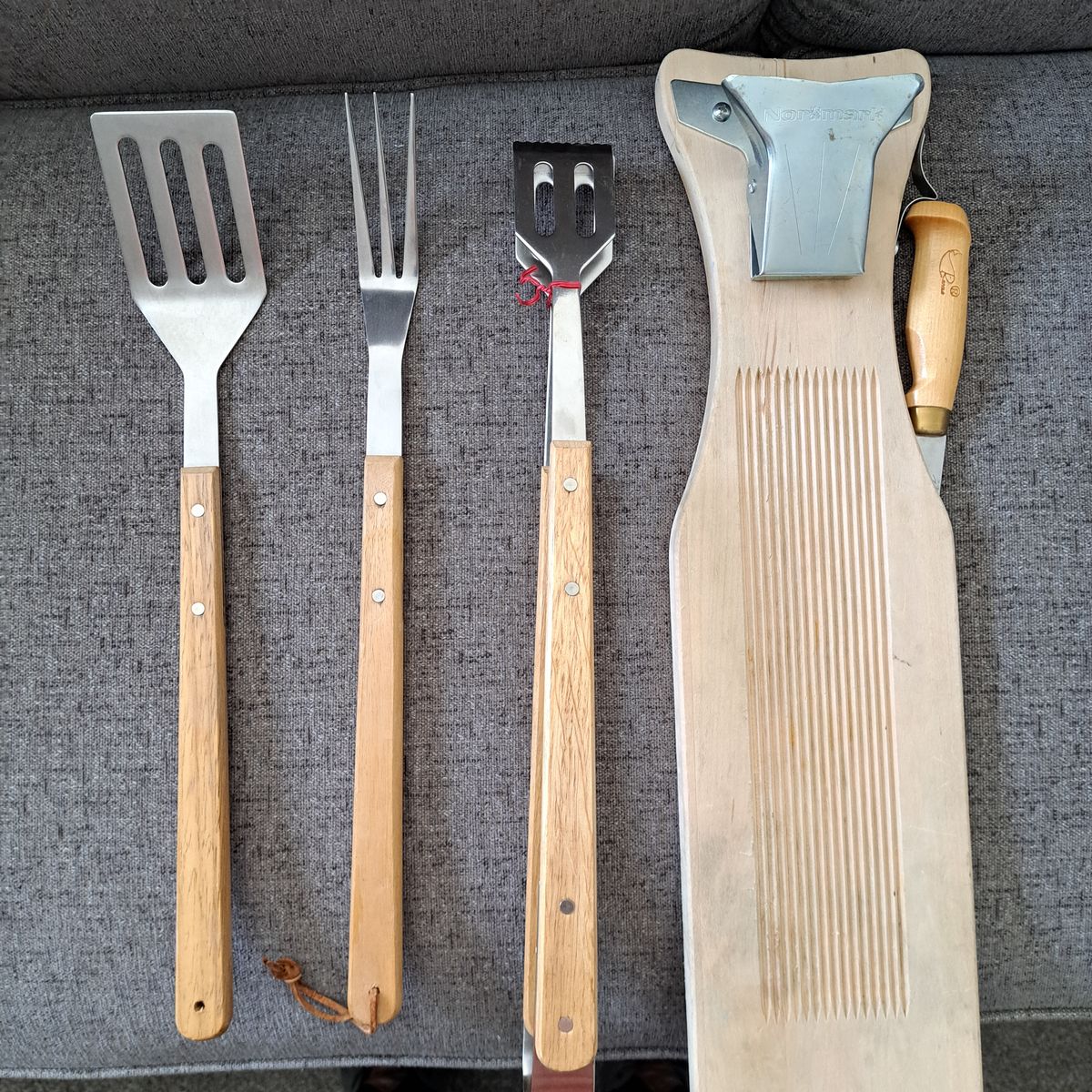 Bar B Que Utensils/ Filet Board