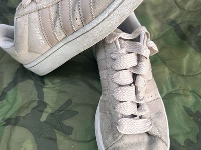 Adidas Campus Sneakers - Tan Suede, Mens 7.5/Womens 8.5