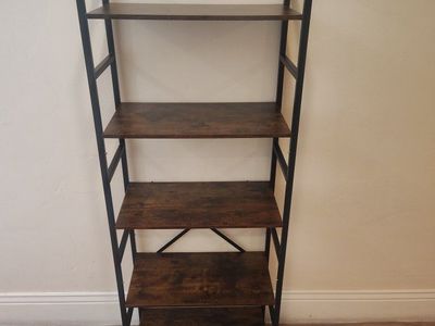 5 Tier Bookshelf / Shelving Unit -With Adjustable Feet Easy Transport!