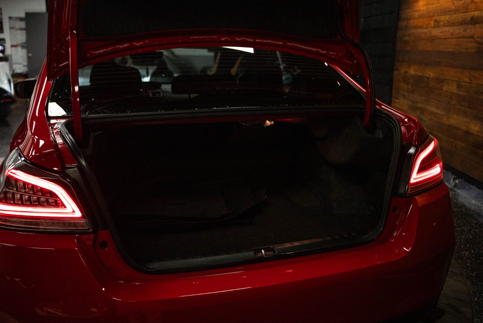 Main image 7