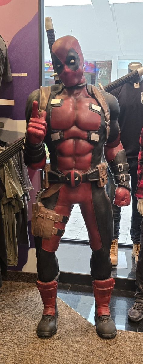 6 foot tall Deadpool