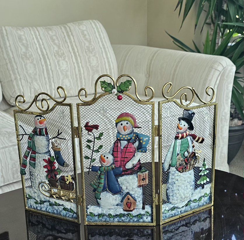Winter Snowman Decorative 3-Panel Screen with Candle Holders in the back
18.5"Lx12.5"T