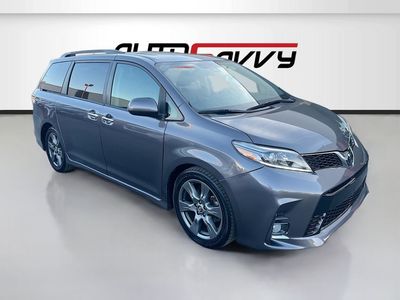 2020 Toyota Sienna SE 8-Passenger