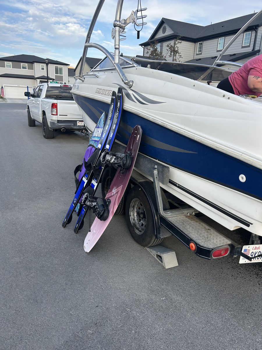1996 24’ Rinker Captiva 232, Cuddy