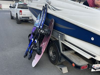 1996 24’ Rinker Captiva 232, Cuddy