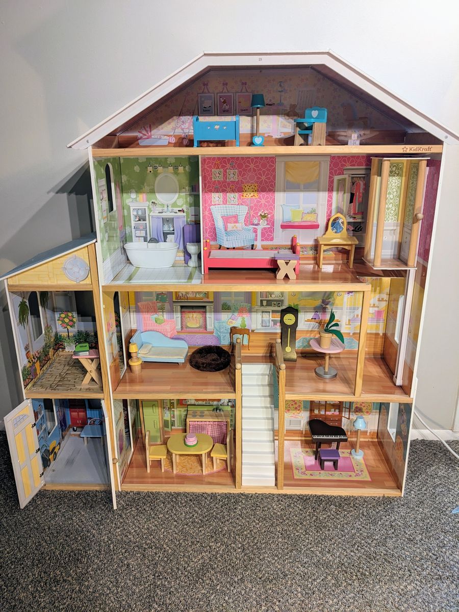 Huge Kidcraft Magestic Mansion Dollhouse + Furniture--Great Condition