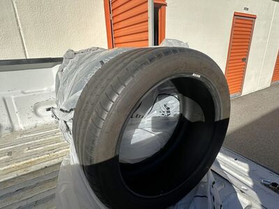 Michelin Pilot Sport Cup 2 tires in a 245/40R18