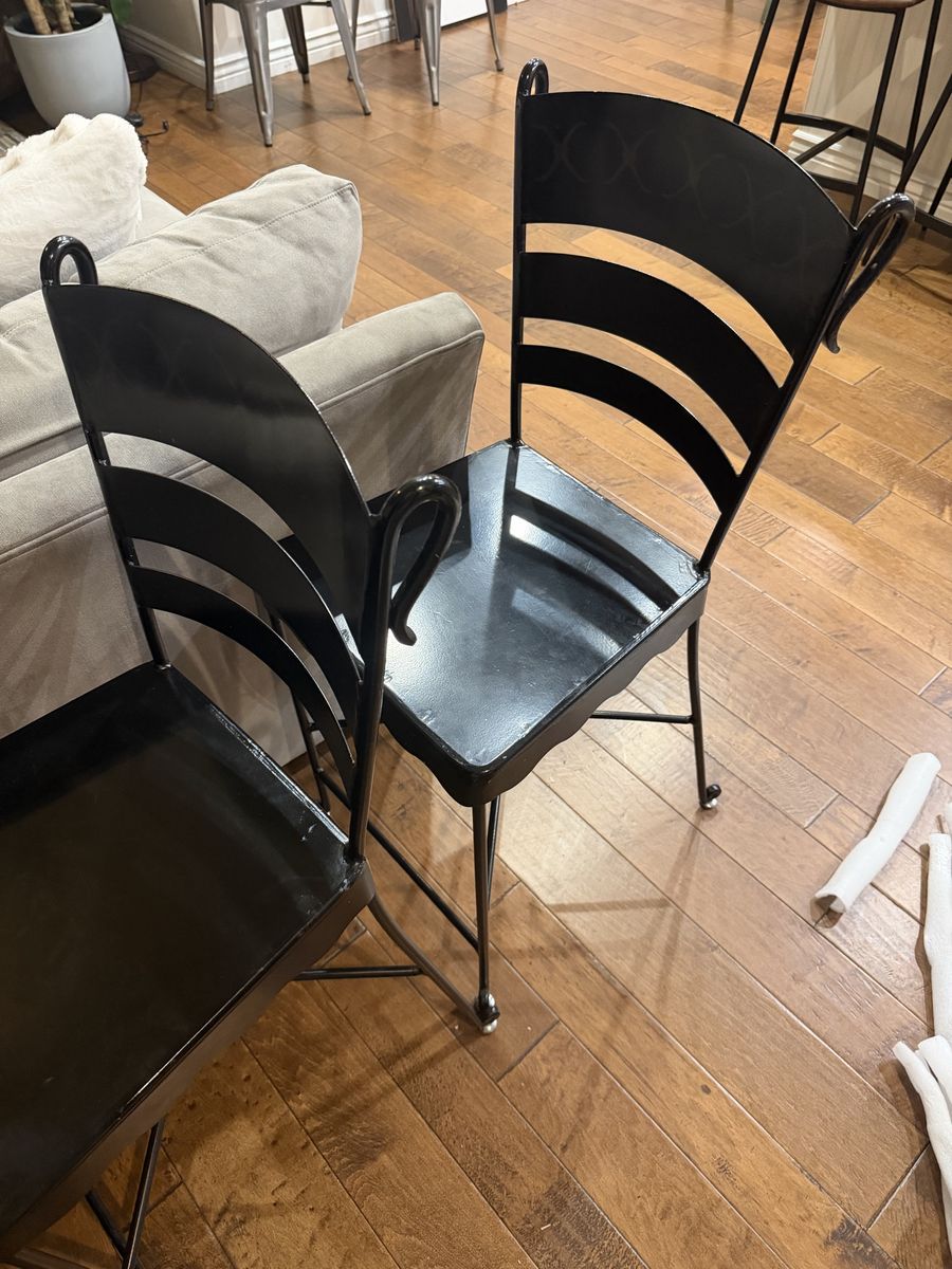 Counter height stools (4)