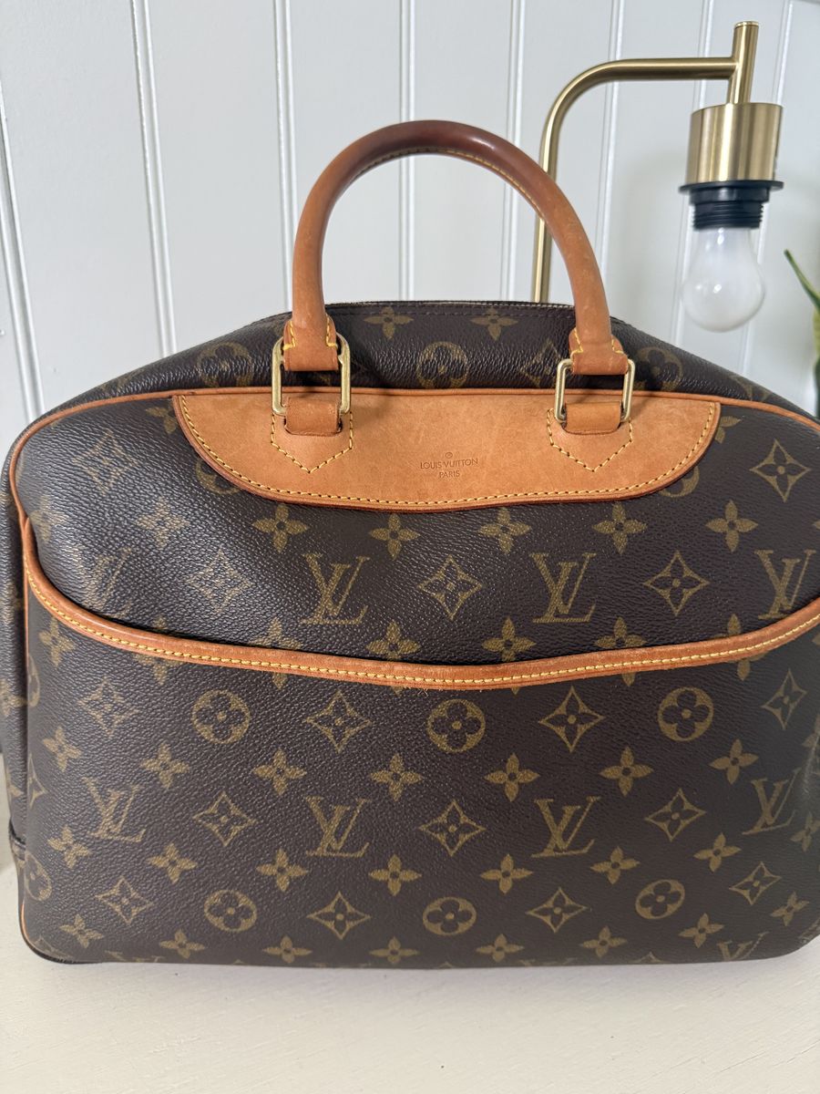 Louis Vuitton DEAUVILLE Handbag with authenticated