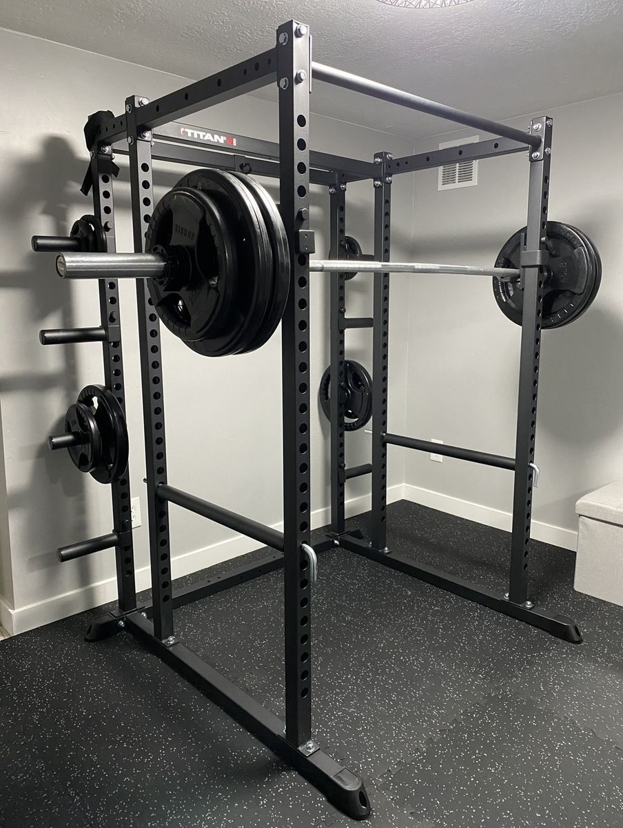 Squat rack w/bench mats and mirrors