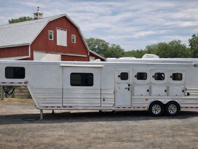 2020 Cimarron 4 Horse Living Quarters