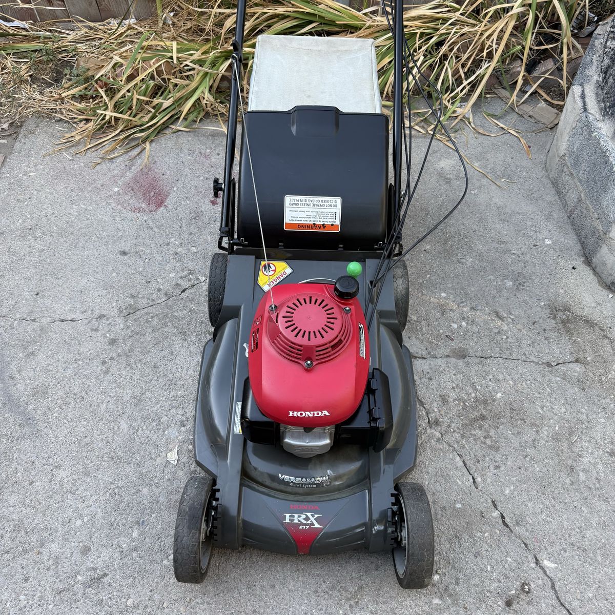 Honda HRX217 Versamow 4-in-1 System Walk-Behind Self-Propelled Lawn Mower