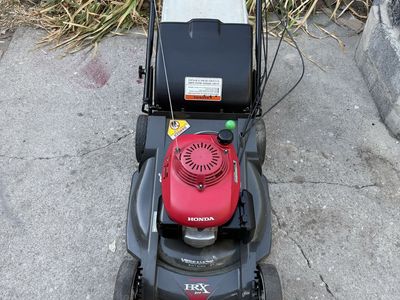 Honda HRX217 Versamow 4-in-1 System Walk-Behind Self-Propelled Lawn Mower