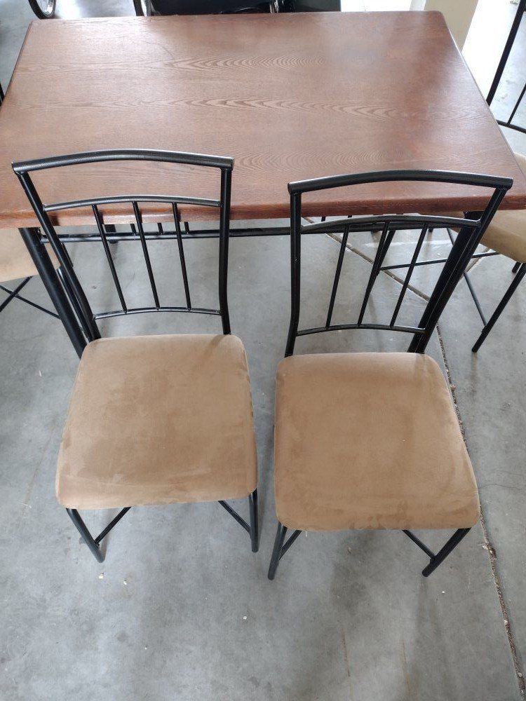 table and chairs