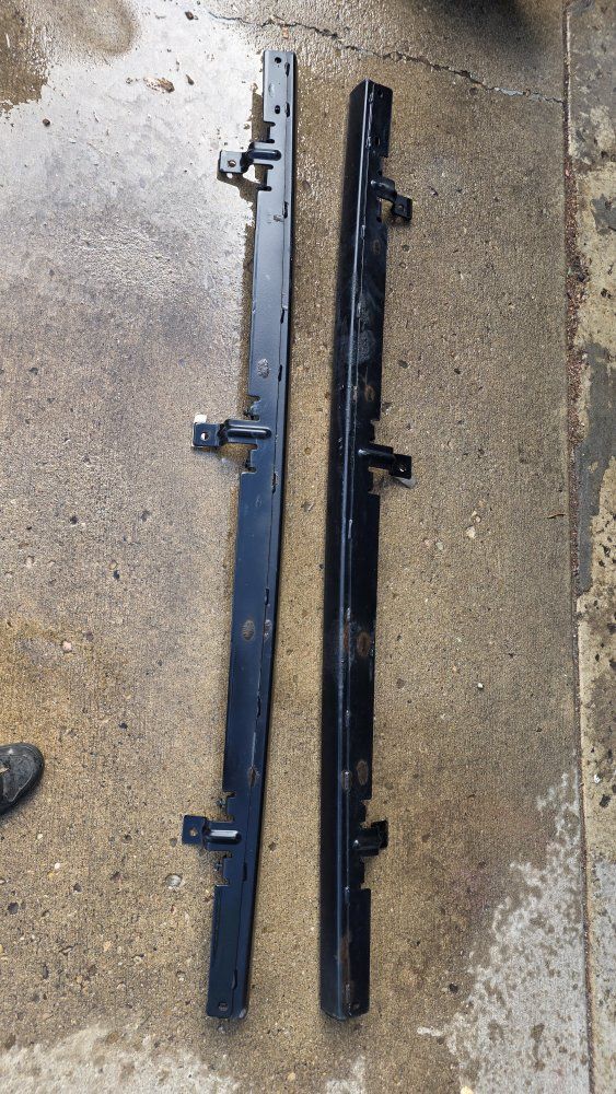 Black Running Boards / Side Steps Jeep Wrangler JKU - Good Condition