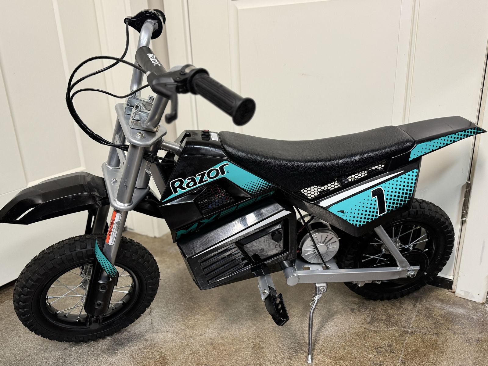 Razor MX350 24 volt Electric Kids Motorcycle