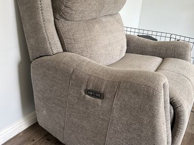Recliner chair