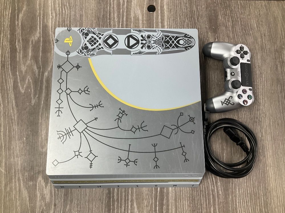 PS4 PRO 1TB LIMITED GODOFWAR EDITION W/ BOX