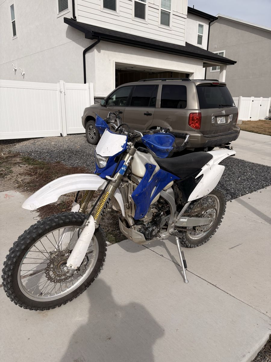 Yamaha WR450F Dirt Bike