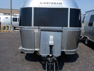 Used 2018 Airstream Flying Cloud 19CB. Black tank flush,power hitch jack,ect message me for more information. Won't last long!!