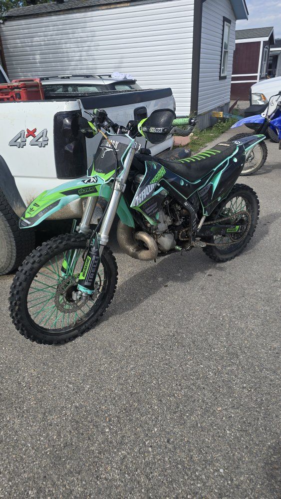 2005 KX250