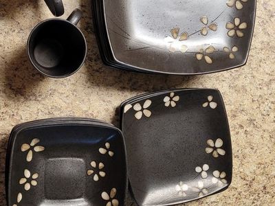 Plates and bowls