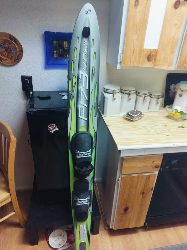 O'Brien p173 performer slalom ski