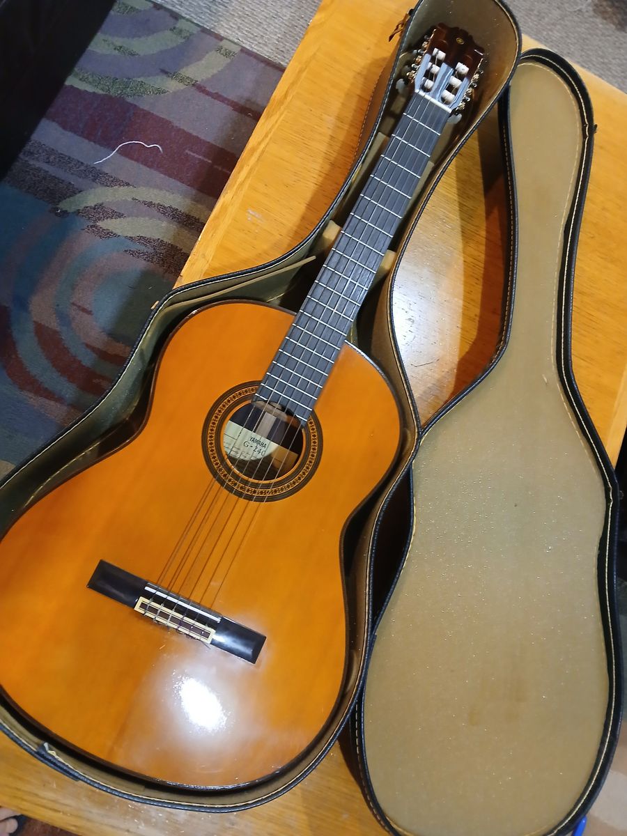 Yamaha G-240 acoustic classical guitar