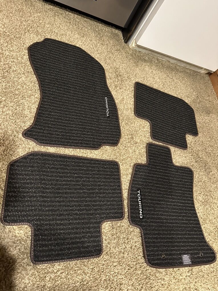 Subaru forester touring floor mat