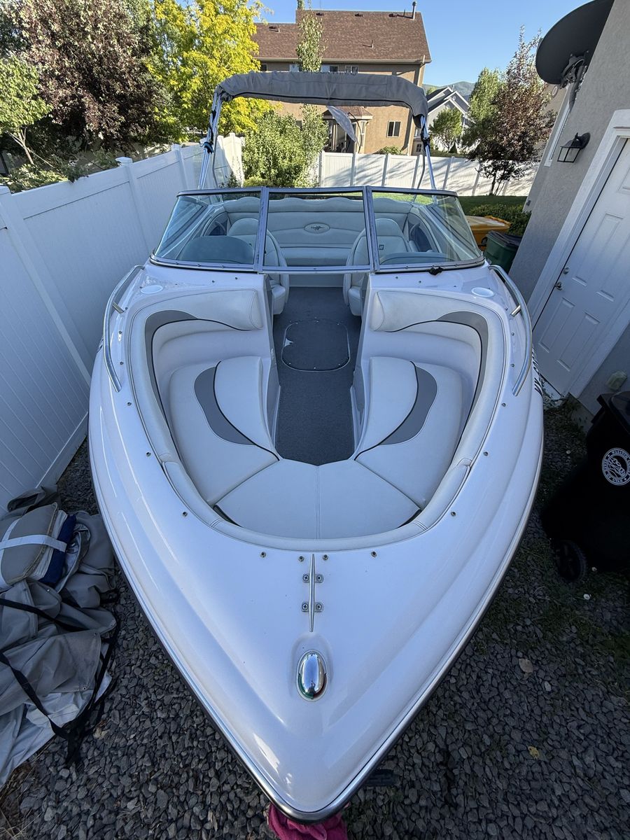 Four Winns 18’ boat