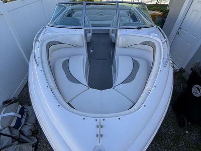 Four Winns 18’ boat