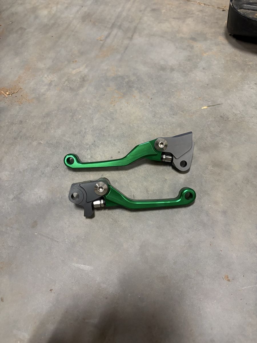 Green Kawasaki Dirtbike Levers - Adjustable Brake & Clutch Breakaway Set.