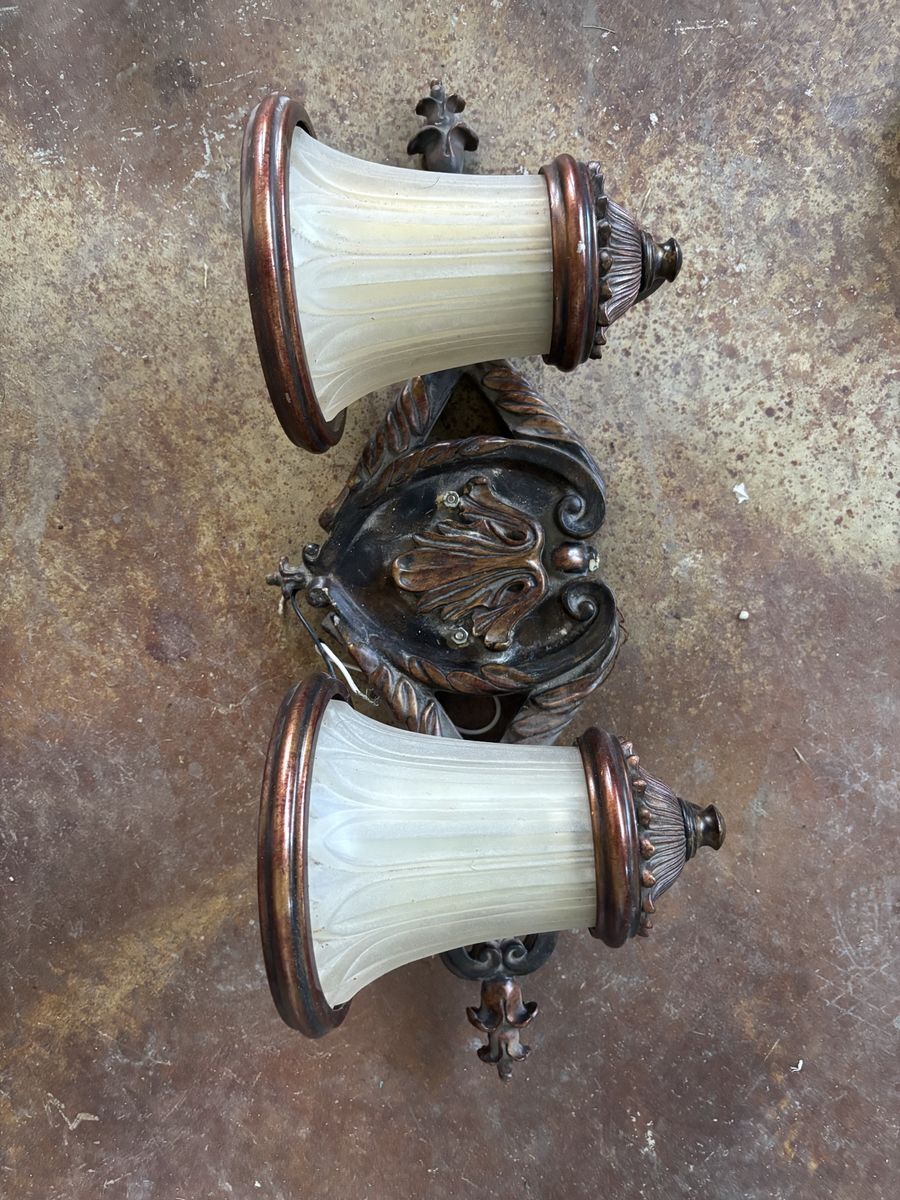 Vintage Bronze 2-Light Wall Sconce Sconce Vanity Light Fixture