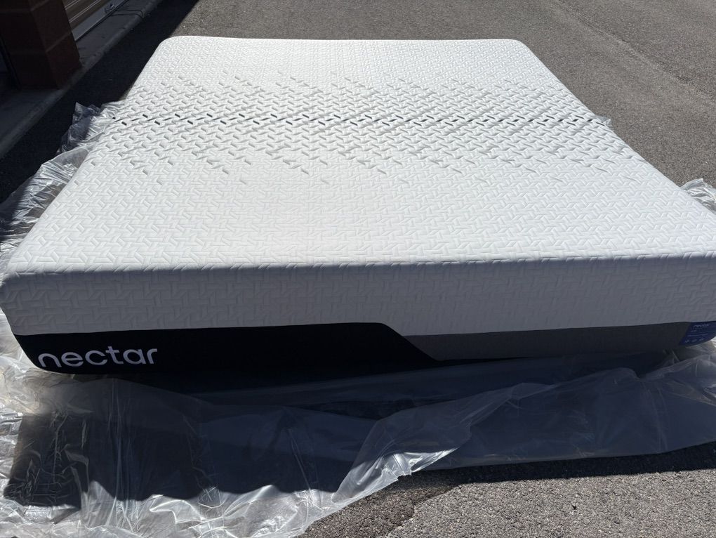 Nectar Luxe King Mattress
