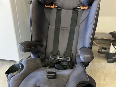 Chicco Convertible Carseat