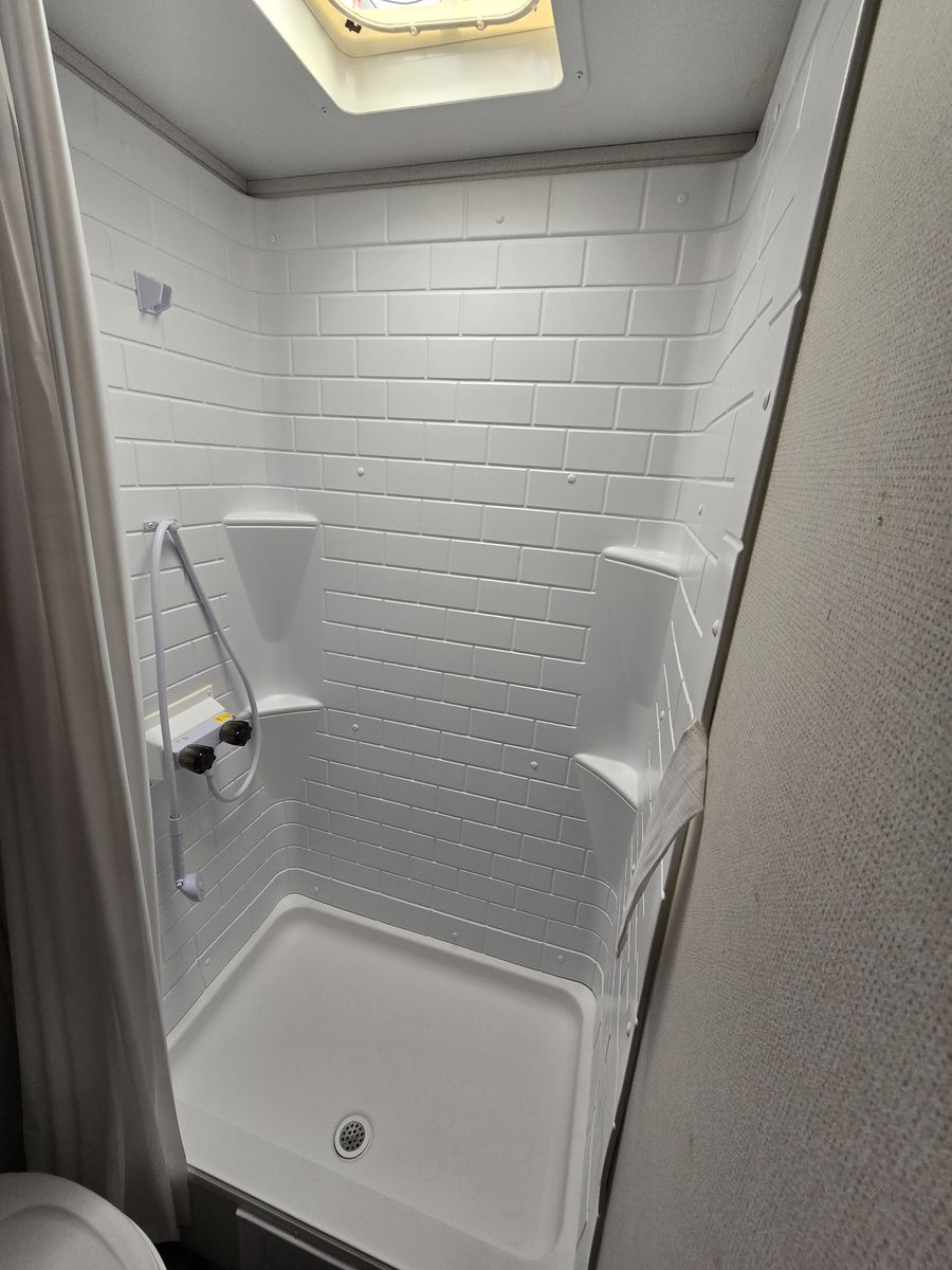 Main image 7