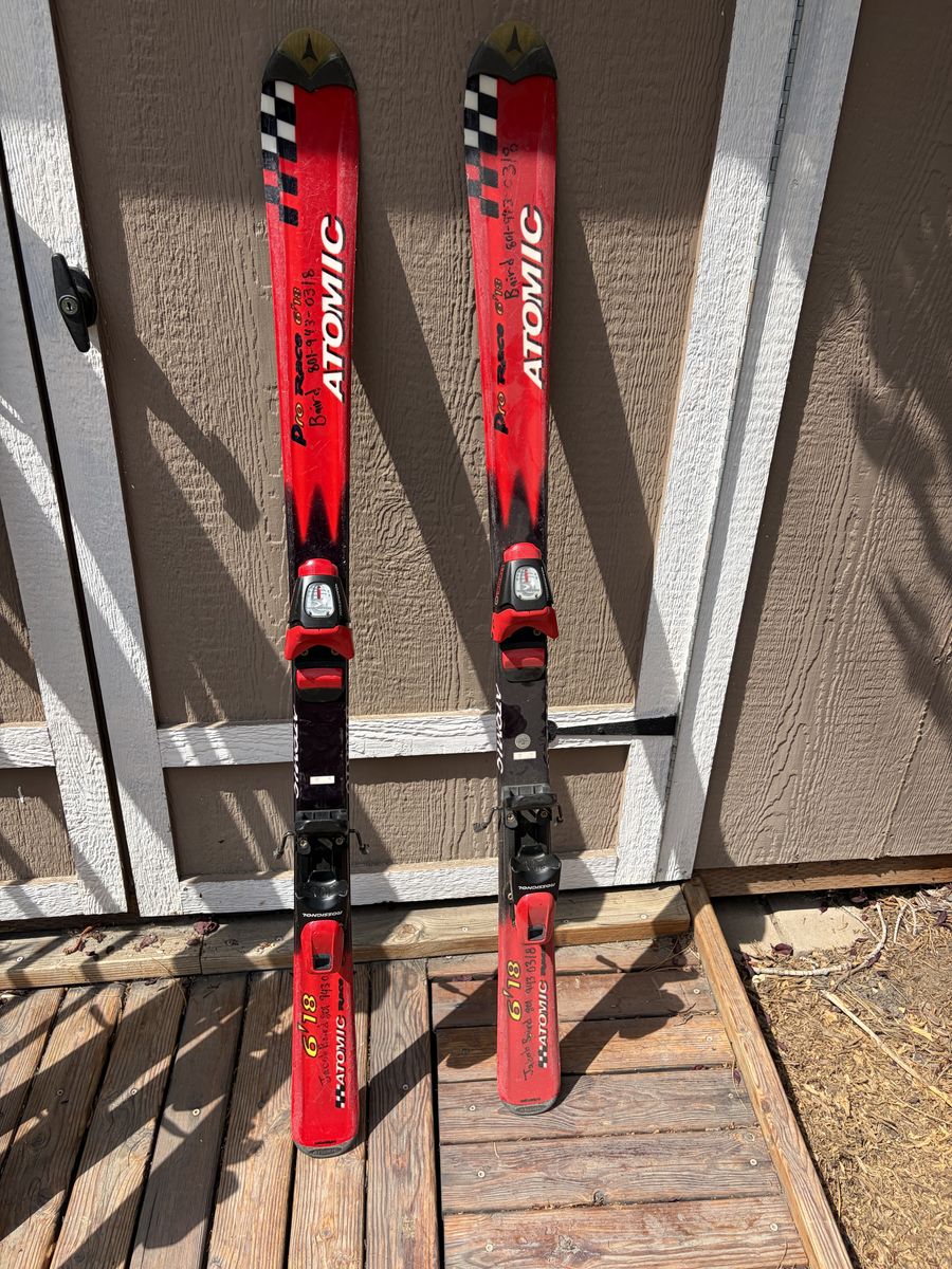 Kids’ Atomic skis for sale