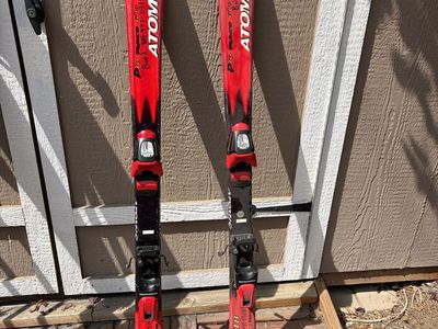 Kids’ Atomic skis for sale