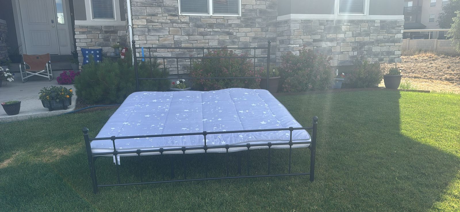 Black Metal king Size Platform Bed Frame with Headboard & Footboard