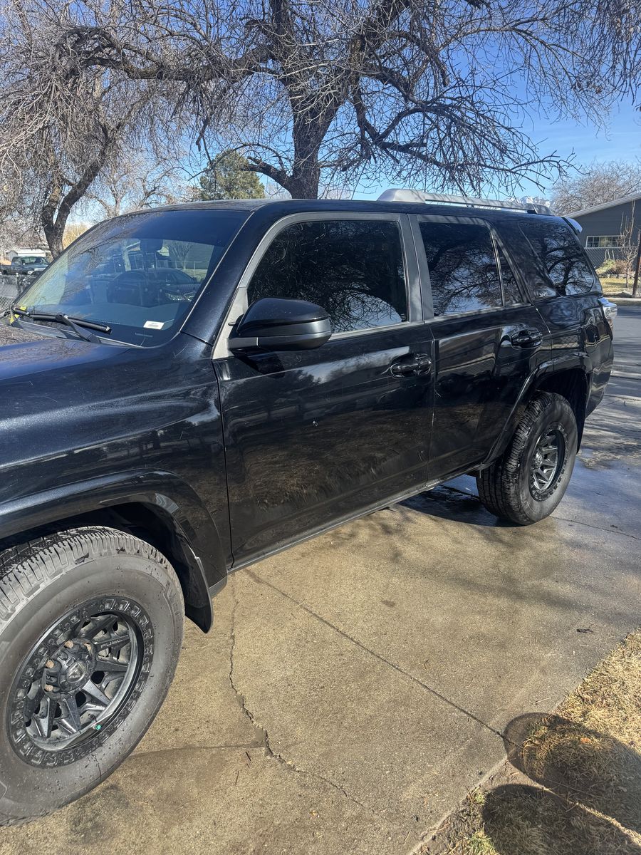 2017 TOYOTA 4RUNNER SR5