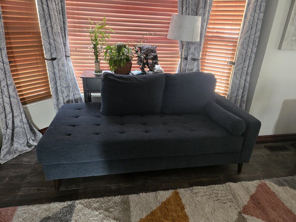 Bixler sofa set