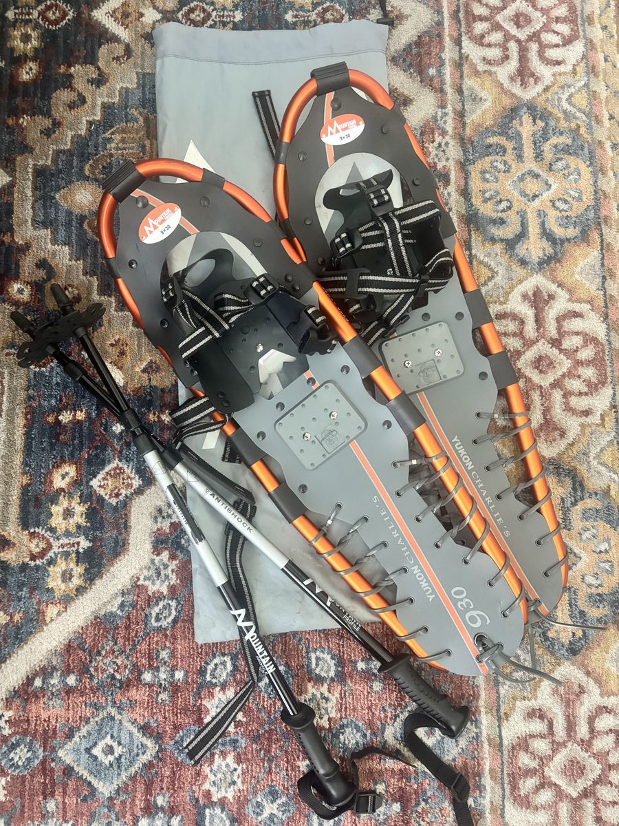 Yukon Charlie’s Snowshoes 930