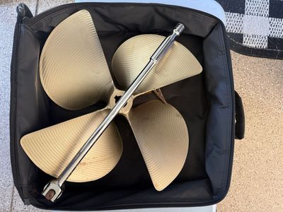 New ACME 4-Blade Brass Boat Propeller with Carrying Case and Wrench. 16x15V L 1-1/4”