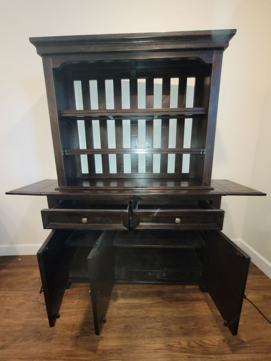Main image 3