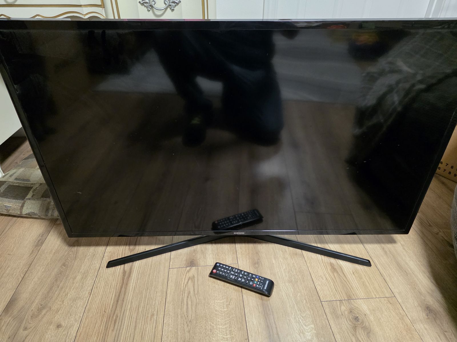 43" Samsung
