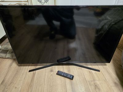 43" Samsung